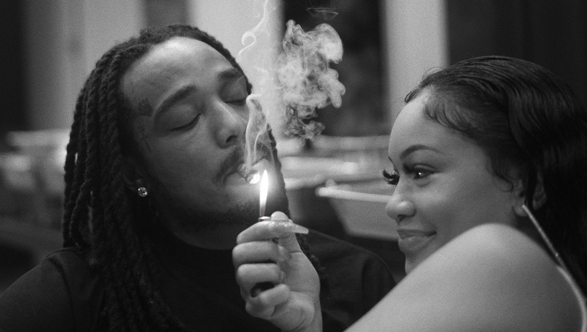 Ask any stoner and you'll find that we all enjoy combining sex and weed!