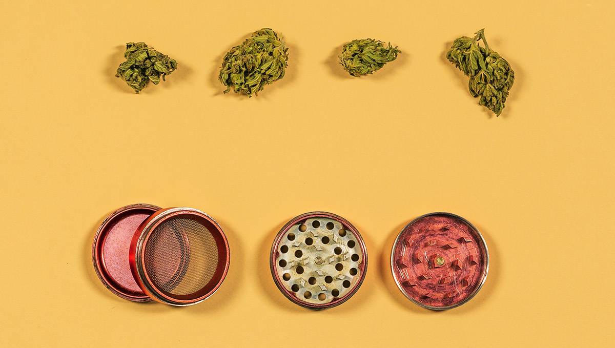 Grinders can come with 2 to 5 pieces.