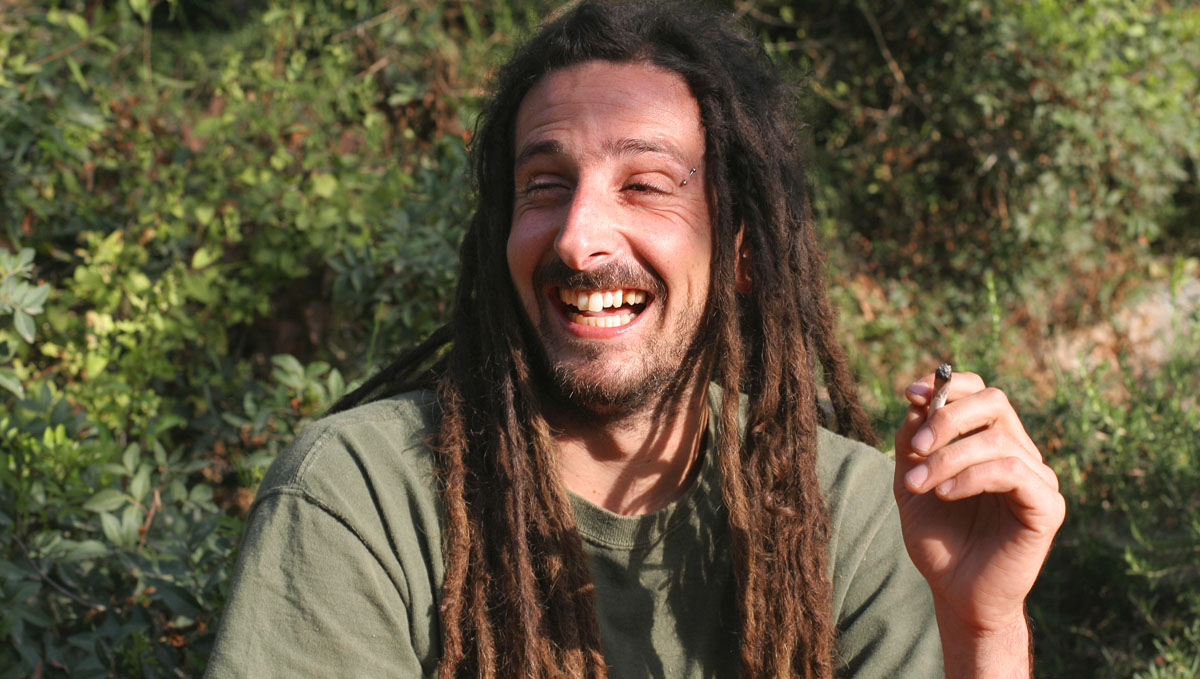 Dear society: not every stoner has dreads, is lazy and spaced out, thank you. 