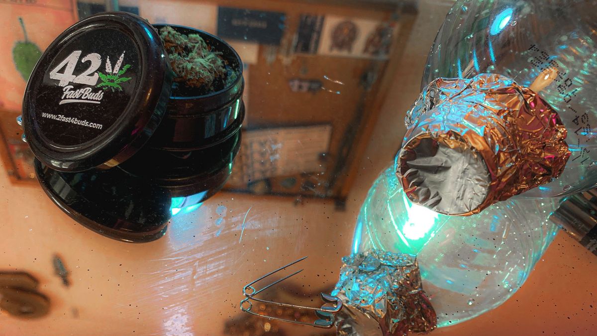 There are two ways of making the bowl for a waterfall bong, use whichever your prefer! There are two ways of making the bowl for a waterfall bong, use whichever your prefer!