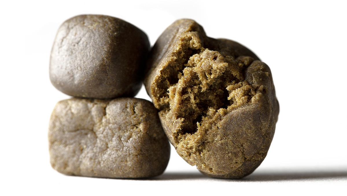 Hashishene: A Terp That Gives Moroccan Hash Its Unique Aroma: Hashish with hashishene taste Hashishene: A Terp That Gives Moroccan Hash Its Unique Aroma: Hashish with hashishene taste