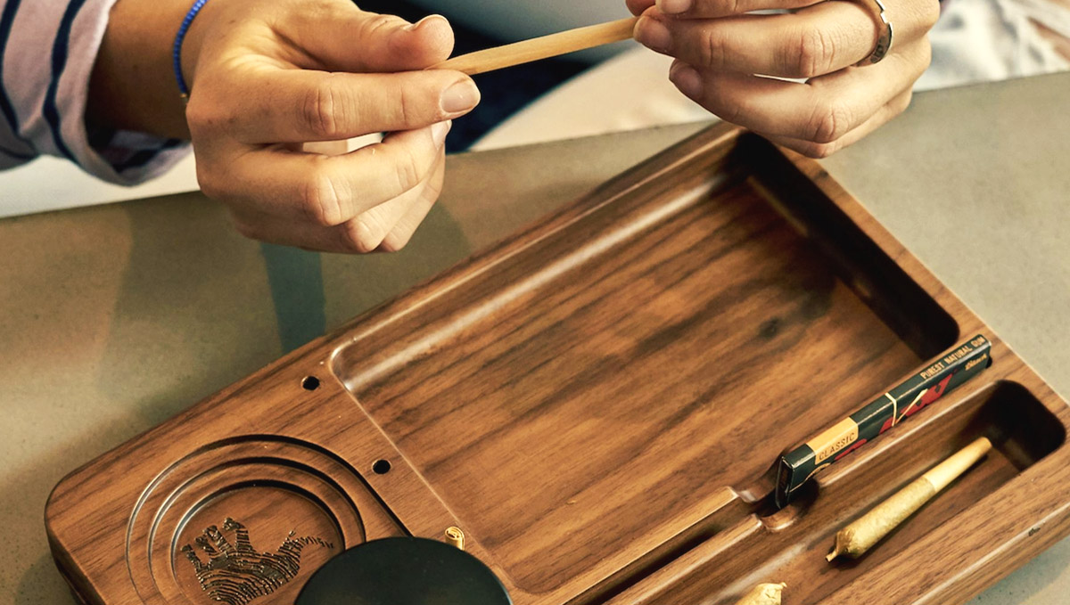 Rolling trays are great for rolling comfortably. Rolling trays are great for rolling comfortably.