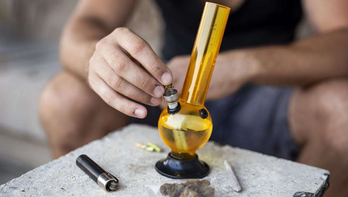 Learn how to clean your bong properly for a smoother smoke.