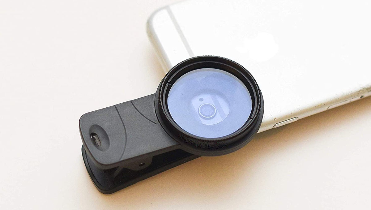 Allow your stoner cultivator friend to show off their plants when you give them this lens filter.