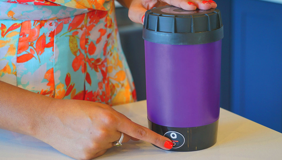 Decarboxylate your weed with just one button with a decarboxylator.