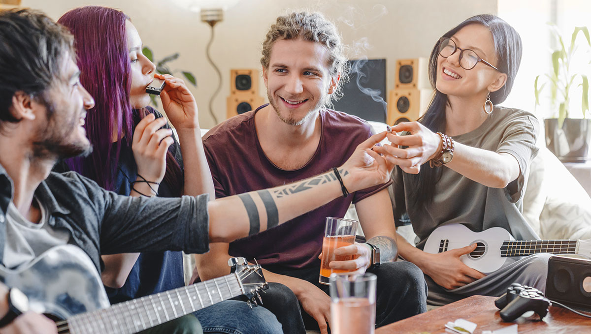 Laughing is contagious, even more when you're smoking in a group of friends. Laughing is contagious, even more when you're smoking in a group of friends.