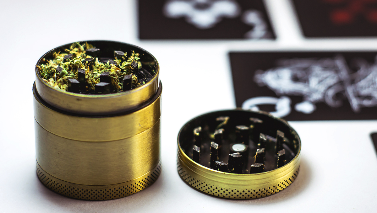 Grind your buds before you pack your herb vaporizer. Grind your buds before you pack your herb vaporizer.