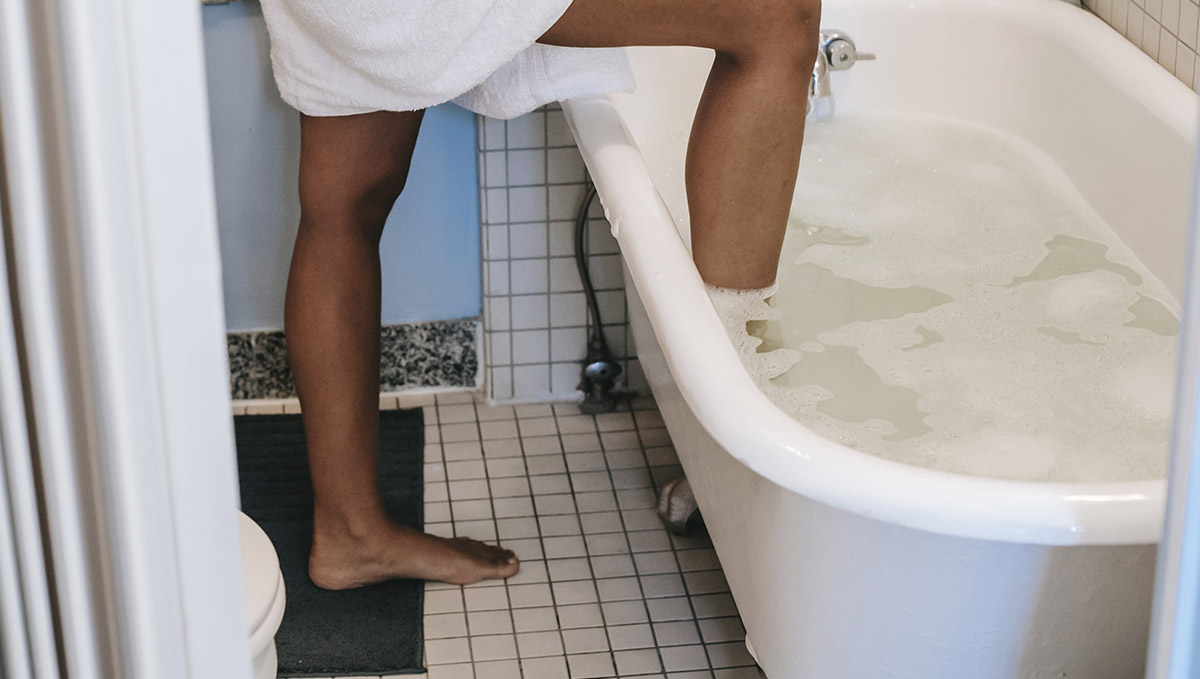 Cannabis Related Stomach Disorder On The Rise: The most effective treatment are hot baths.