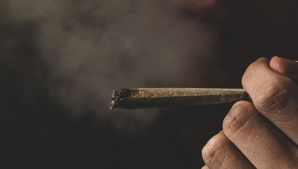 Truth or Myth: Does Coughing Get You Higher? Drawing smoke can lead the lungs to cough. Truth or Myth: Does Coughing Get You Higher? Drawing smoke can lead the lungs to cough.