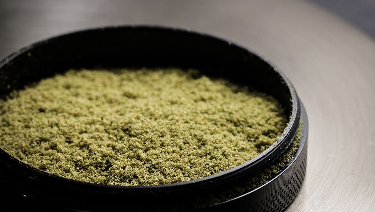 How to use sugar leaves: kief