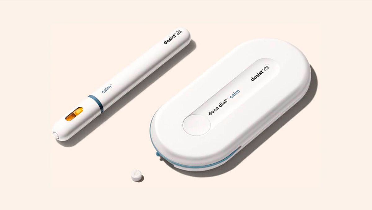 Tips For Choosing Best Weed Pens To Puff In: A product picture of a white Diamond CBD weed pen system