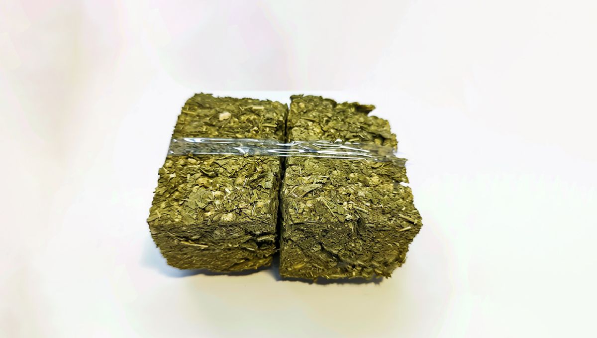 Brick weed irregular weed pressed into bricks.