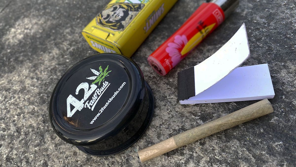 How to roll the perfect joint (or spliff)