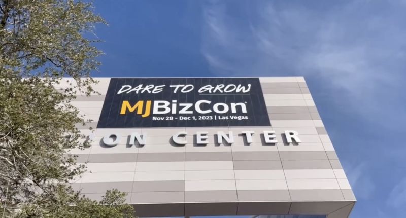 BIZCON 23 Tropicana Cookies